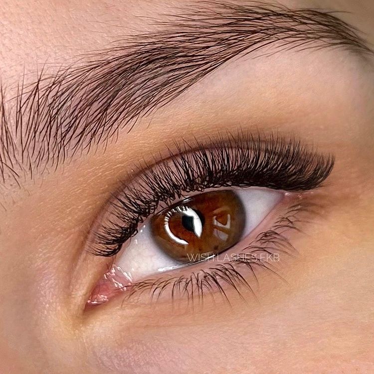 a close up of a classic lash set