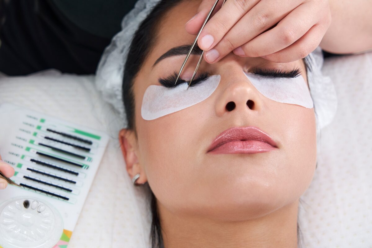 lash-pallet-lavislash-eyelash-extensions-tool-applying