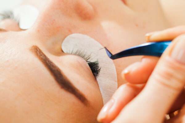 lavislash- lash tweezers - recommendations for beginner lash tech- l shape tweezer - l45 - l90