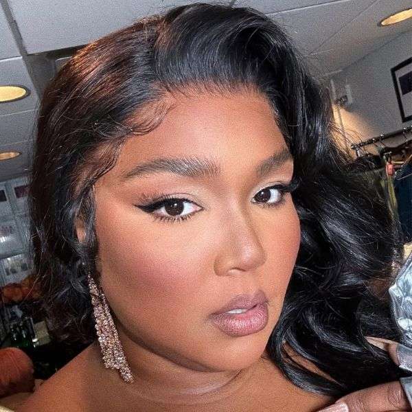 Latte-Lizzo-iwantalexx-trending-makeup-look-2023-lavislash-lash-extension-lash types